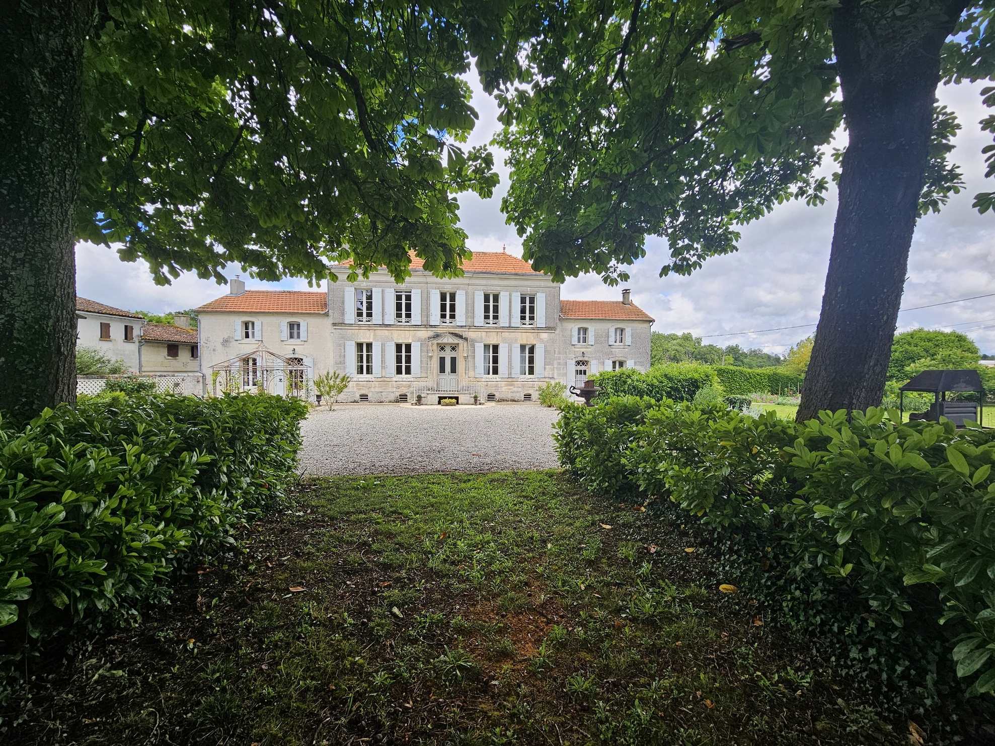 Exclusivité – Propriété d’exception à 10 minutes de Saintes