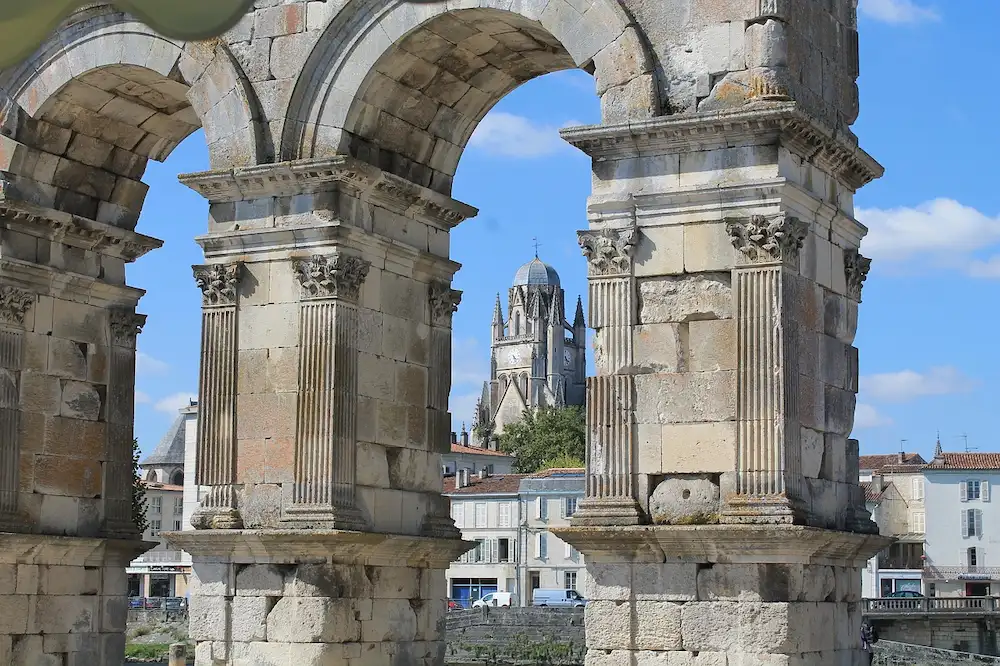 Agence immobilière à Saintes Charente-Maritime