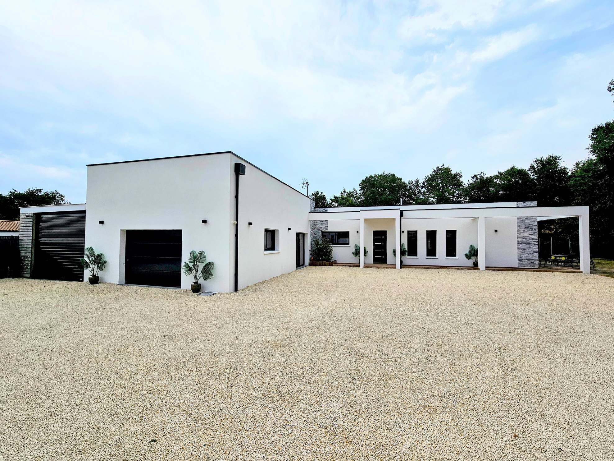 Exclusivité – Maison ultra-contemporaine à 4 km de Saintes